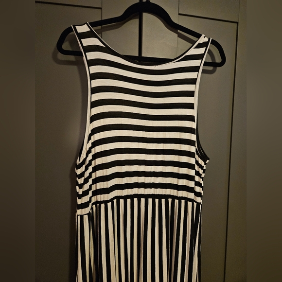 Monochrome Striped Patchwork Maxi Dress, Plus Size XL - Picture 9 of 12